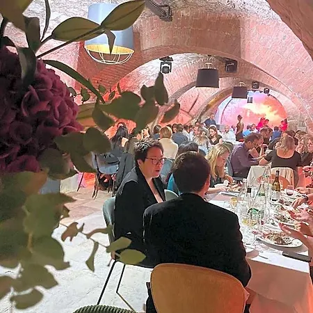 Le M. Musee Du Vin - 4*
