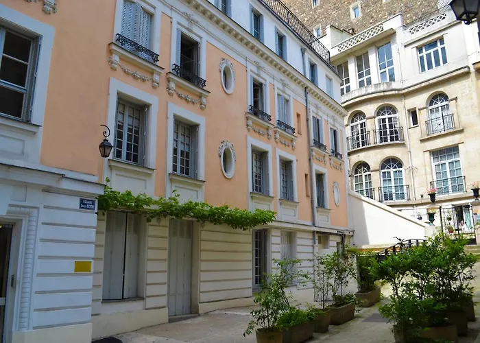 Le M. Musee Du Vin - 4*